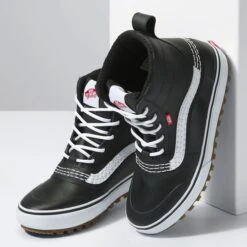VANS UA STANDARD MID SNOW MTE BLACK/WHITE 23 -SnowPro Ski Deals Store 9 120268 ua standard mid snow mte black white vn0a5jhzy28 04