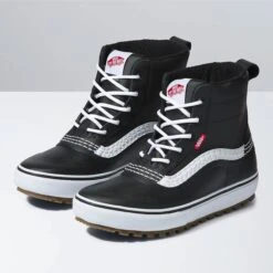 VANS UA STANDARD MID SNOW MTE BLACK/WHITE 23 -SnowPro Ski Deals Store 9 120268 ua standard mid snow mte black white vn0a5jhzy28 05
